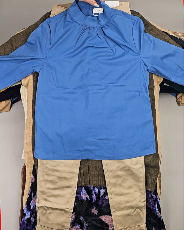 Фотография  928 - VILA Winter mix 104#15 кг, ЛОТ СТ-10080 оптом в Пензе и Пензенской области