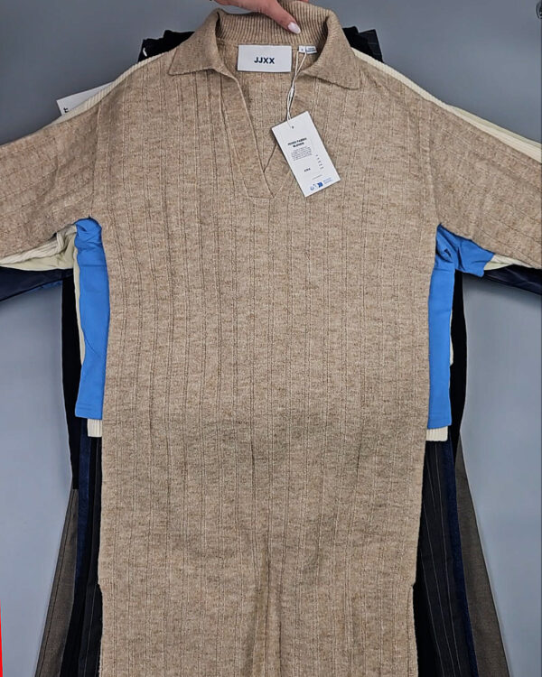 Фотография  647 - JACK JONES Women Winter mix 075 #15 кг, ЛОТ СТ-10010 оптом в Пензе и Пензенской области