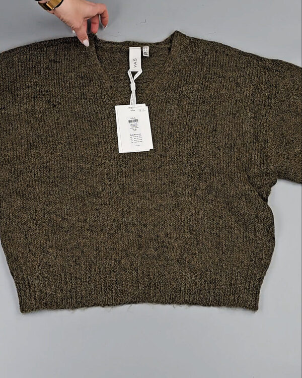 Фотография  954 - Джемпера Bestseller 104#7 кг, ЛОТ СТ-10043 оптом в Пензе и Пензенской области